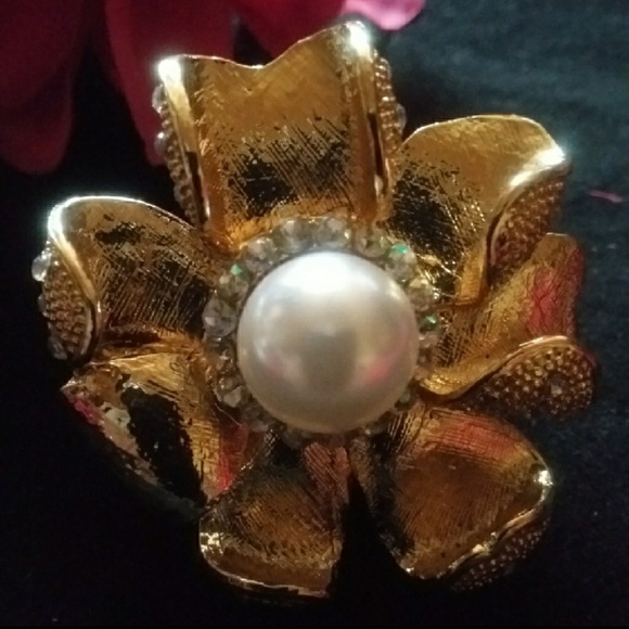 Jewelry - FLOWER STATEMENT FASHION RING